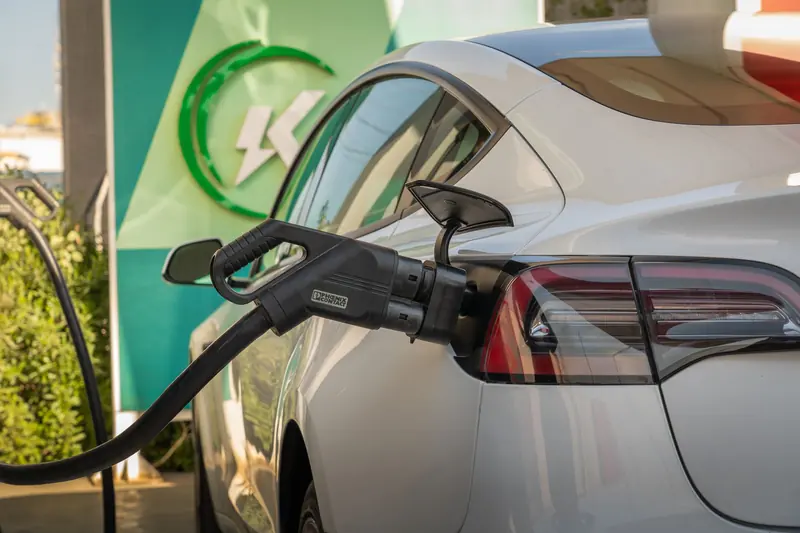 Recharge d'un véhicule électrique — Sol-elec Services